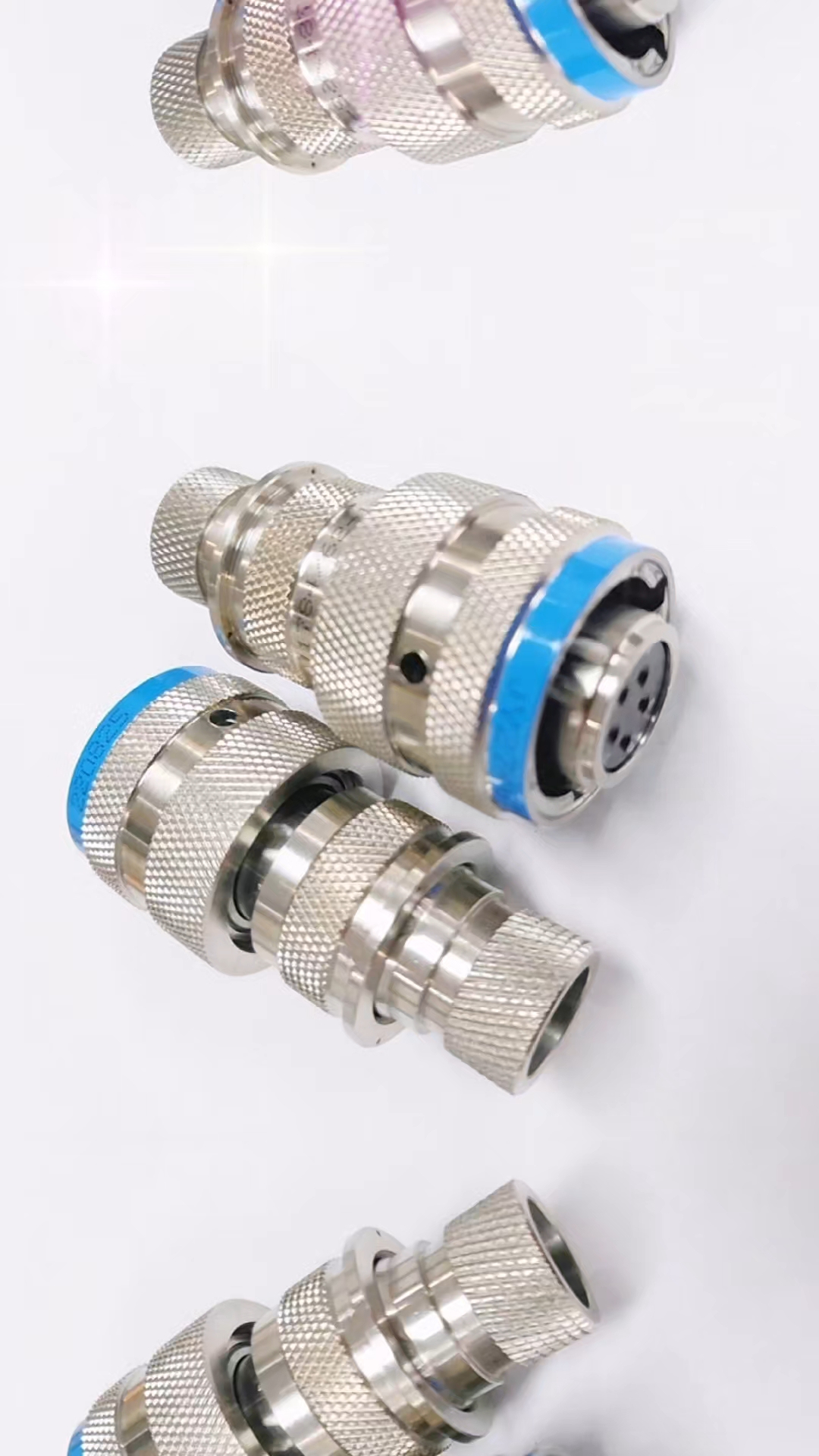 新型电连接器怎么样？听听大家怎么说